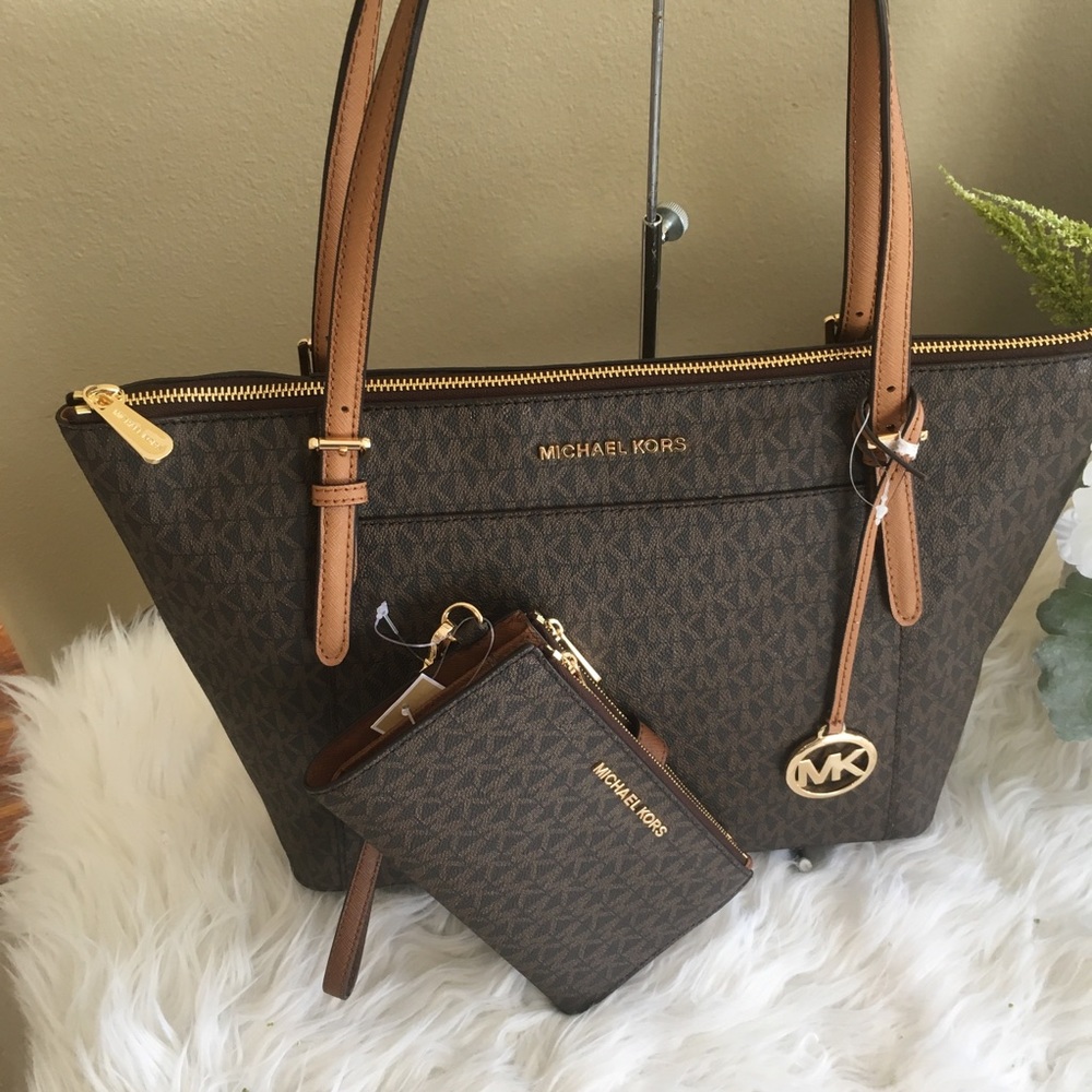 Michael Kors large Ciara tote wallet set - Picture 2 of 8